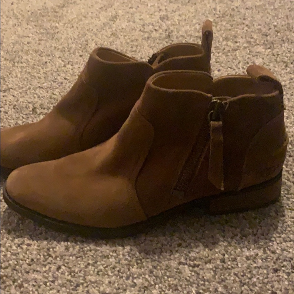 Shoe